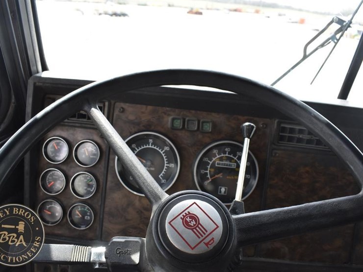 1995-kenworth-t800-image-41