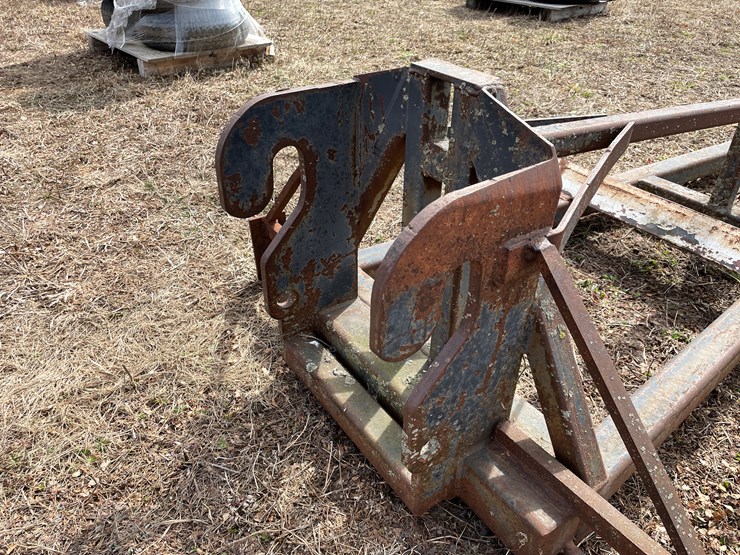 #208-•-loader-mount-lifting-jib-attachment-image-8