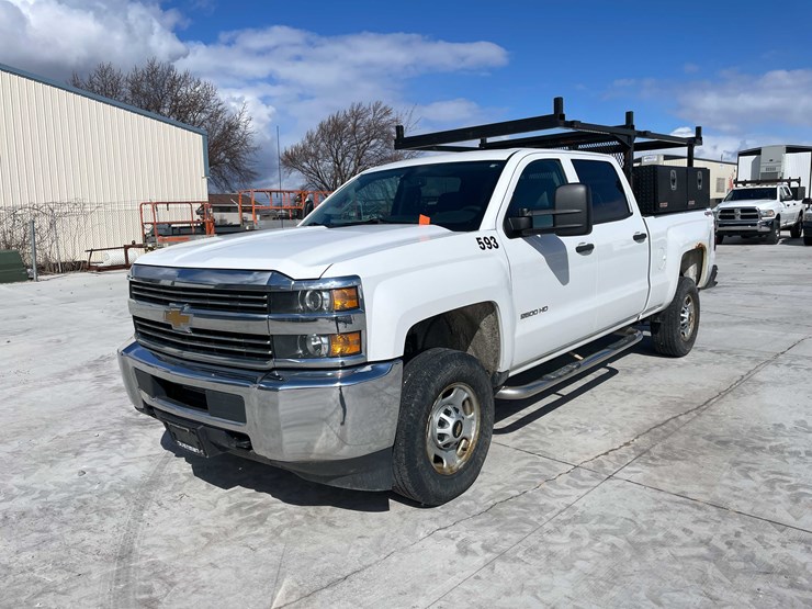 2015-chevrolet-1500-image-1