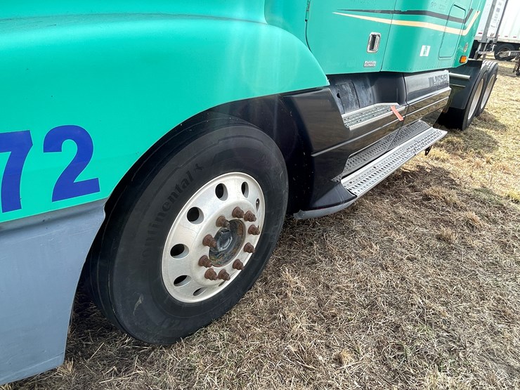 2002-caterpillar-c15-image-14