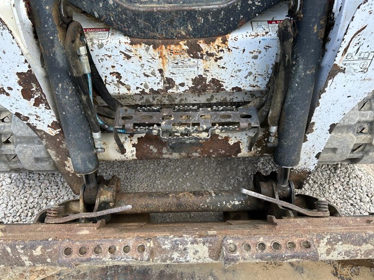bobcat-t550-image-10