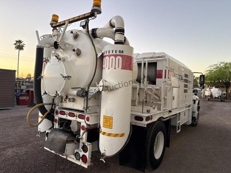 2009-international-durastar-4400-image-7