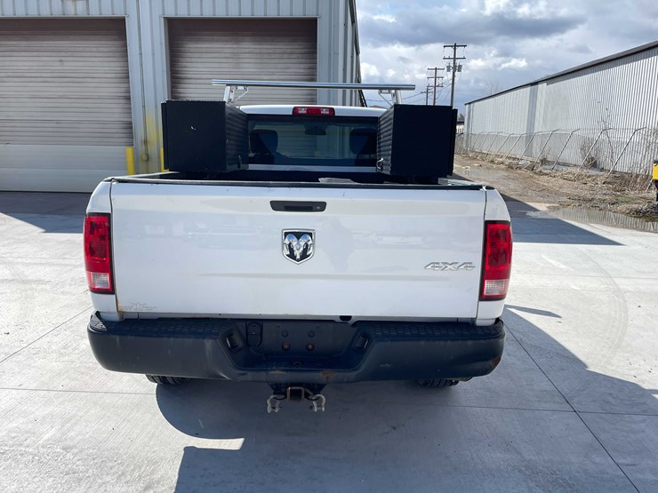 2015-dodge-1500-image-6