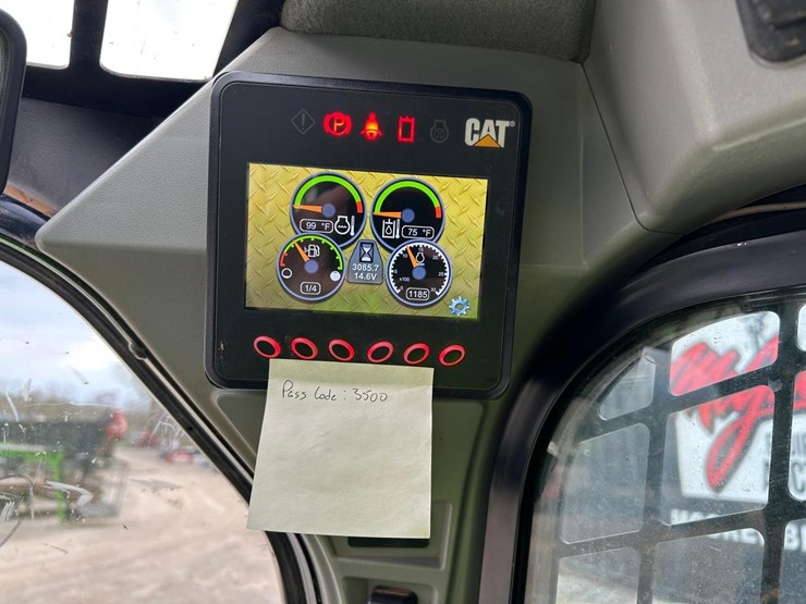 2017-caterpillar-259d-image-23