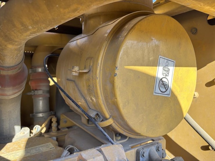 caterpillar-143h-image-70