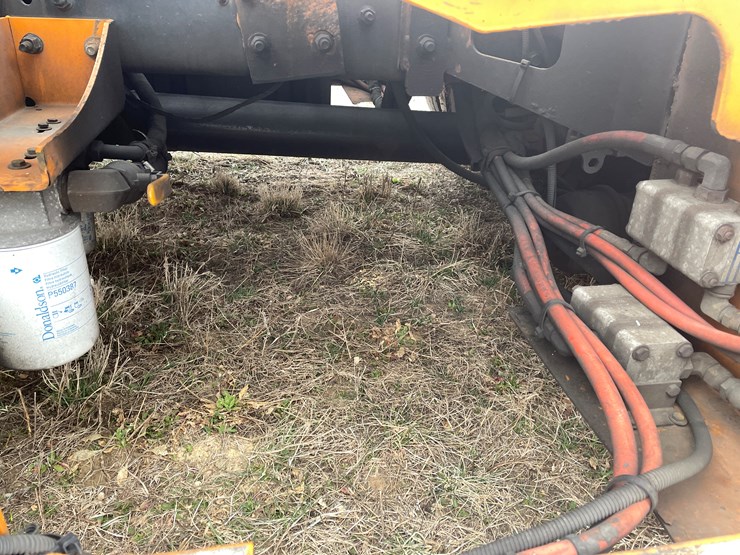 #110-•-2014-volvo-car-hauler-semi-and-trailer-(has-wi-title)-image-60