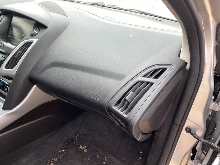 #505-•-2014-ford-focus-se-(has-wi-rebuilt-title)-image-41