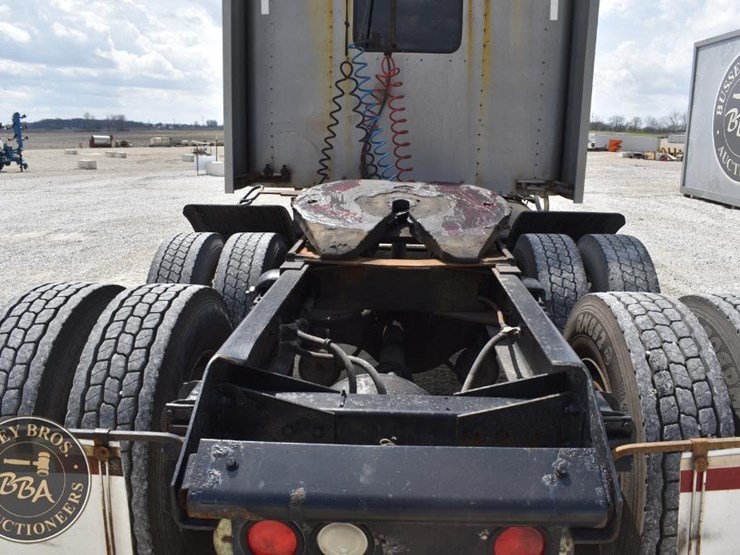 1995-kenworth-t800-image-17