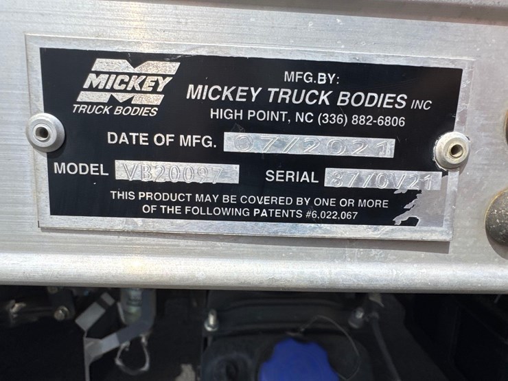 2022-isuzu-nrr-image-9