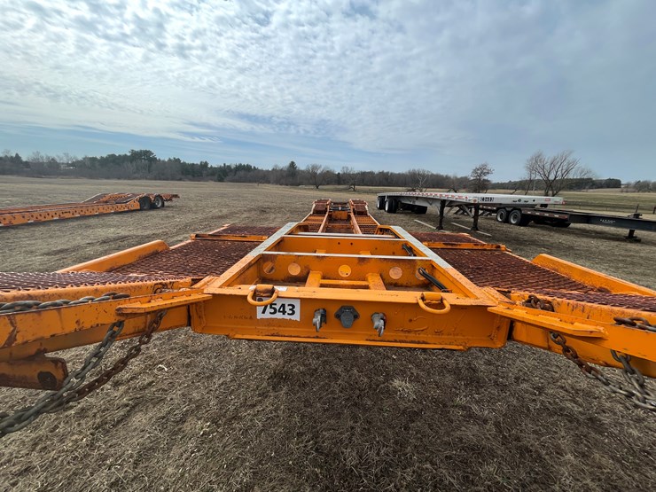 #155-•-2005-delavan-semi-truck-auto-hauler-trailer-(delay-in-title)-image-14