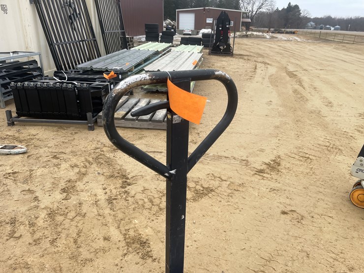 #3918-•-lift-rite-5,500-lbs.-pallet-jack-image-14