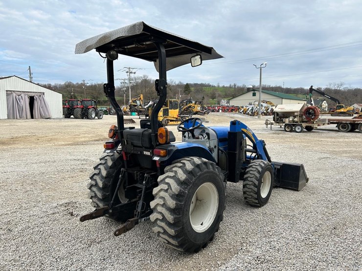 new-holland-boomer-40-image-4