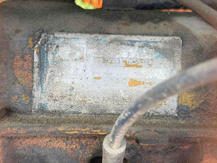 truck-mounted-drilling-rig-image-11