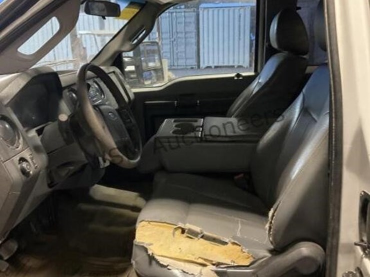 2014-ford-f350-image-21