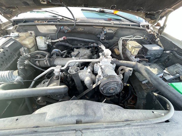 2000-chevrolet-2500-image-16