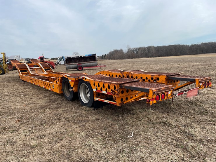 #154-•-2005-delavan-semi-truck-auto-hauler-trailer-(delay-in-title)-image-8