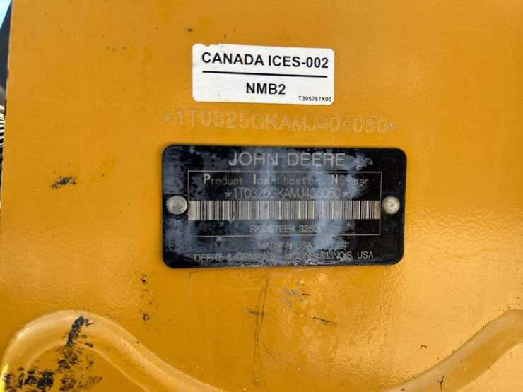 2021-deere-325g-image-25