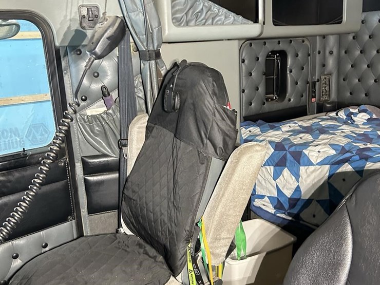 1996-kenworth-t600-image-30