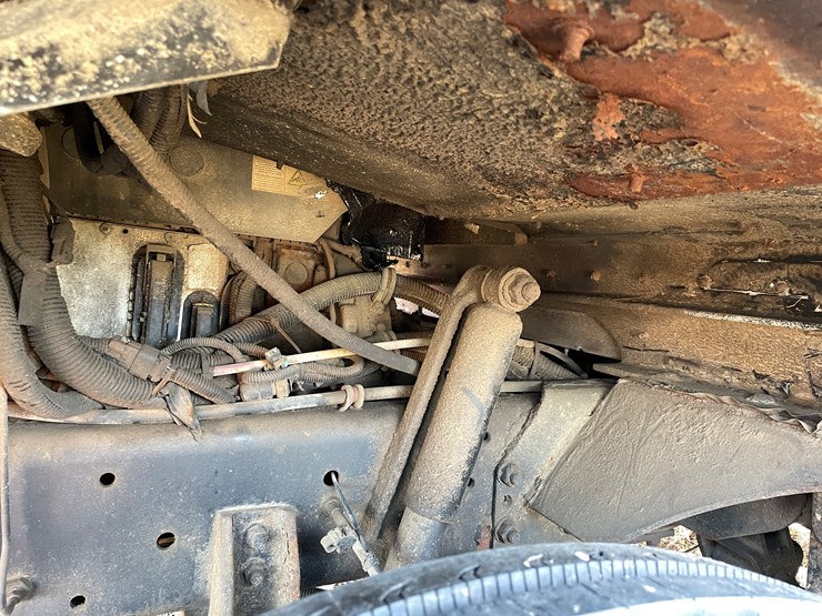 #164-•-2005-freightliner-box-truck-(has-wi-title)-image-32