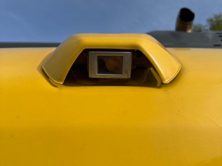 2018-komatsu-pc210-lc-11-image-24