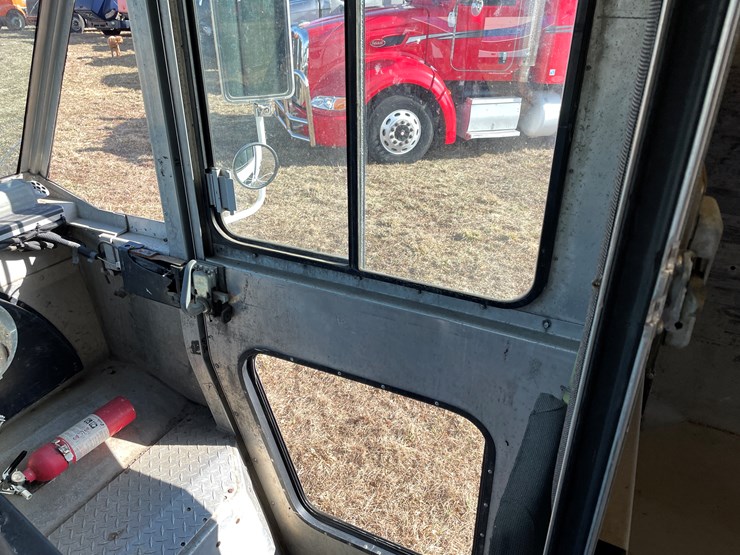 #164-•-2005-freightliner-box-truck-(has-wi-title)-image-20