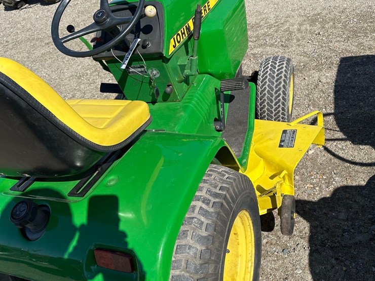 john-deere-212-image-6
