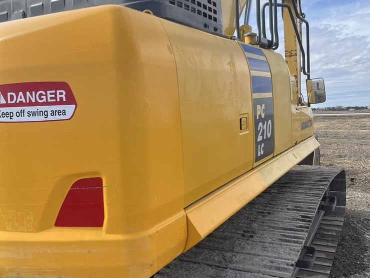 2018-komatsu-pc210-lc-11-image-6