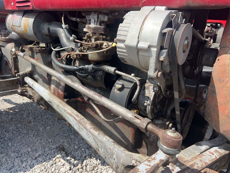 massey-ferguson-135-image-4