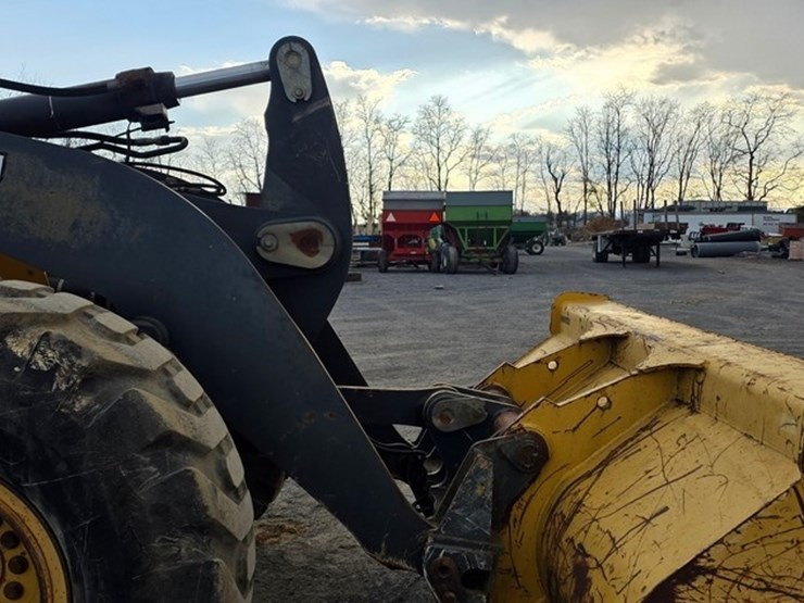 2006-deere-544j-image-39