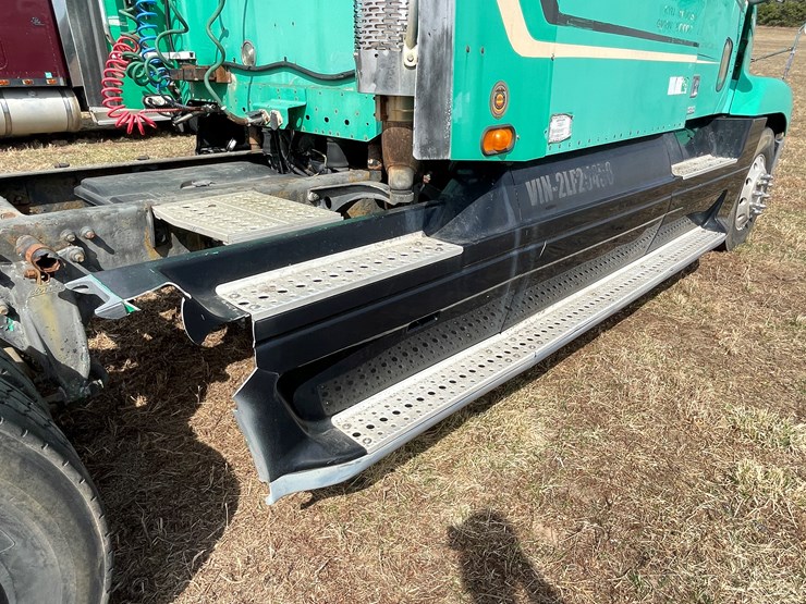 2002-caterpillar-c15-image-45