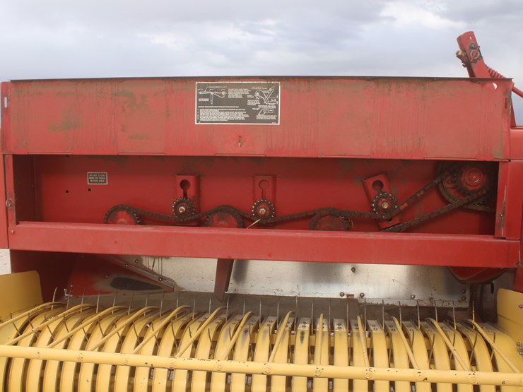 new-holland-580-image-18