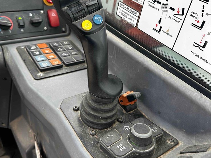 2022-bobcat-tl619-image-14