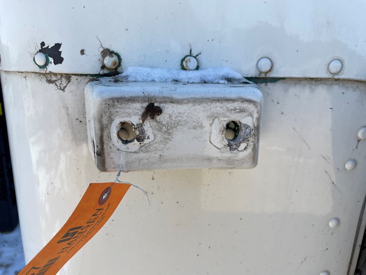 #3937-•-semi-sleeper-cab-image-20