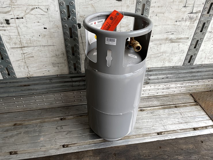 #10741-•-steel-forklift-lp-tank-image-1