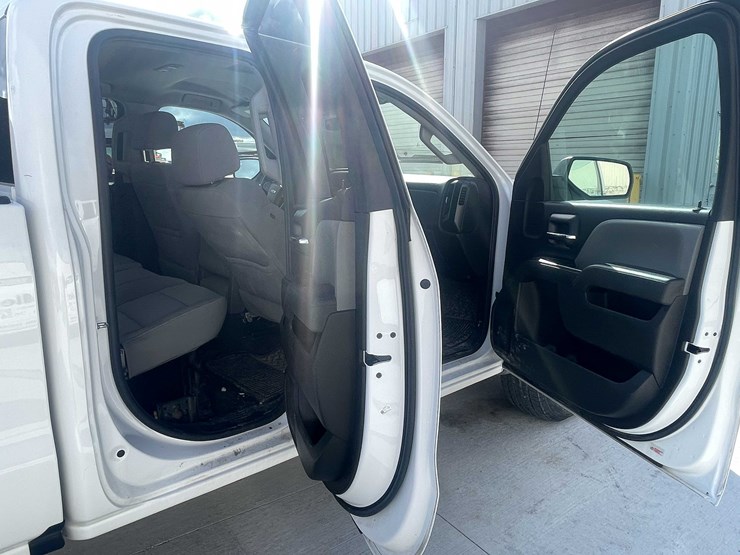 2017-chevrolet-1500-image-51