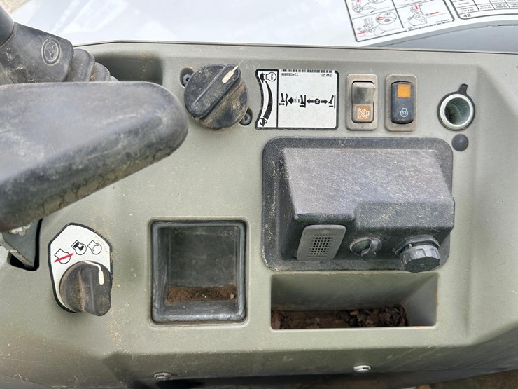 2022-bobcat-e42-image-23