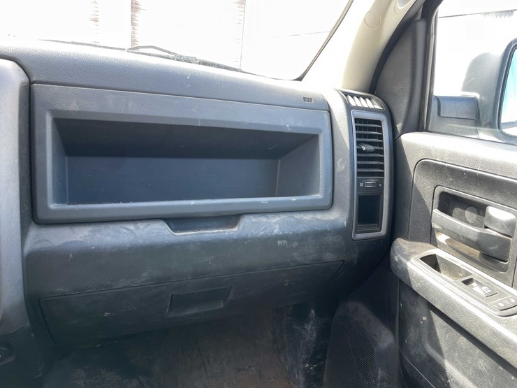 2015-dodge-2500-image-85