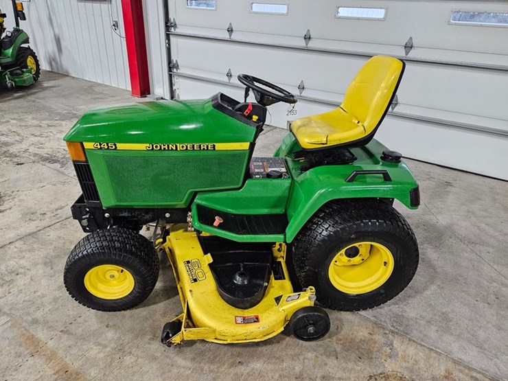 john-deere-445-image-2