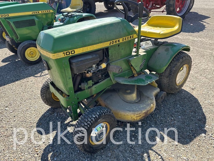 john-deere-100-image-3