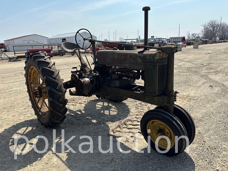 john-deere-b-image-3