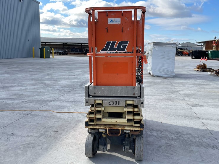 2014-jlg-1930es-image-6