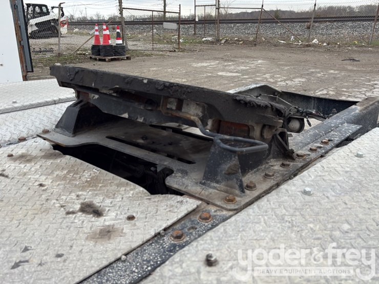 2018-peterbilt-579-image-79