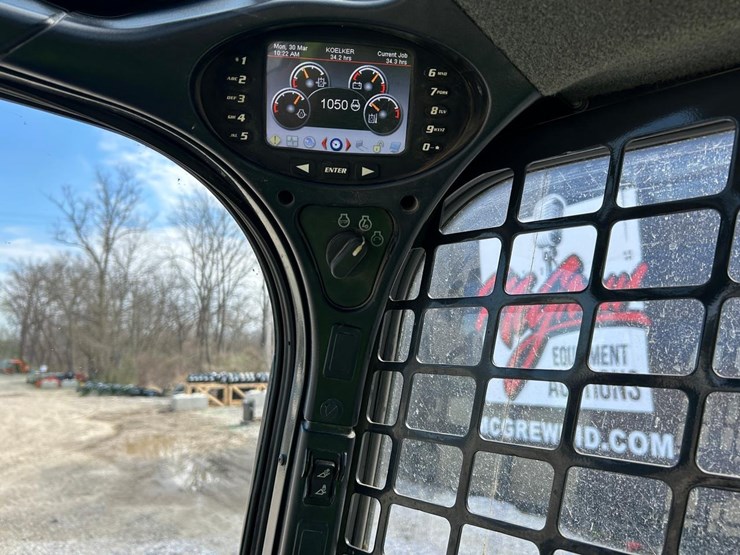 2022-bobcat-t770-image-24