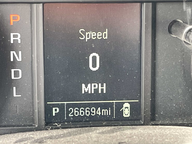 2017-chevrolet-1500-image-44