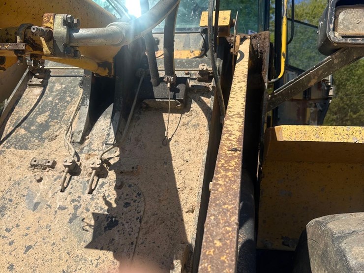 2004-komatsu-wa250-5l-image-12