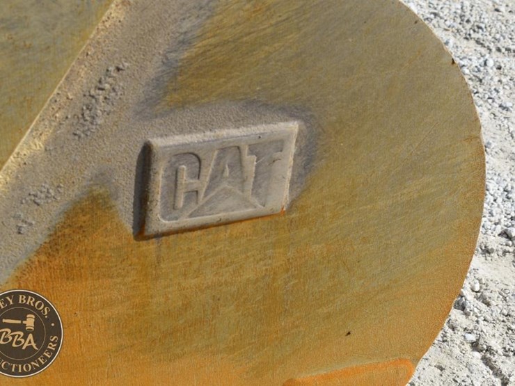 2019-caterpillar-326fl-image-18