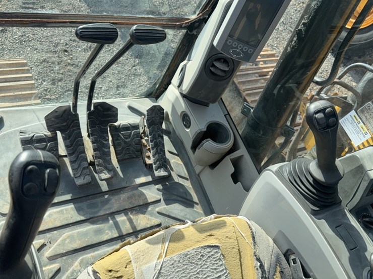 caterpillar-318fl-image-19