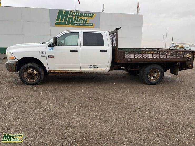 2011-dodge-3500-image-5