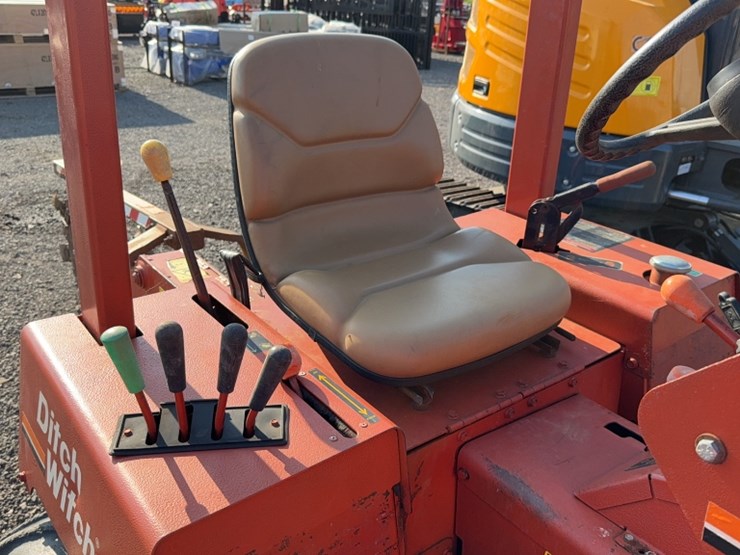 ditch-witch-3610-image-8