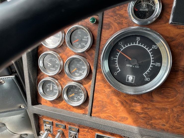 2000-kenworth-w900l-image-73